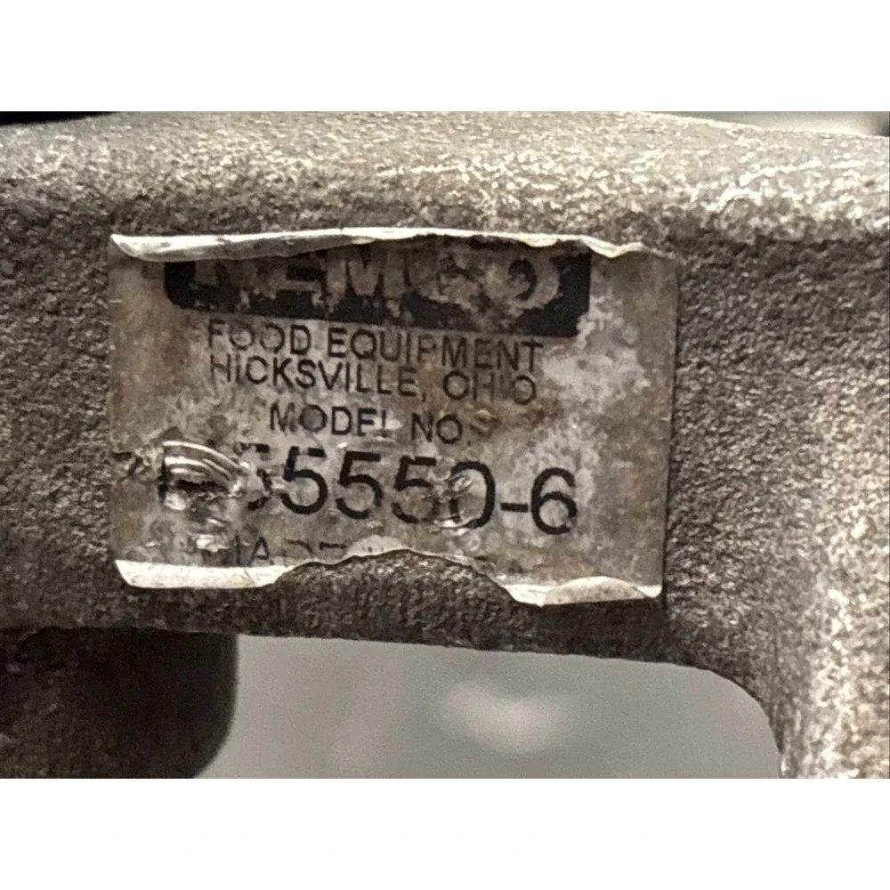 Nemco 55550-6 6 Section Fruit/ Vegetable Wedge Cutter